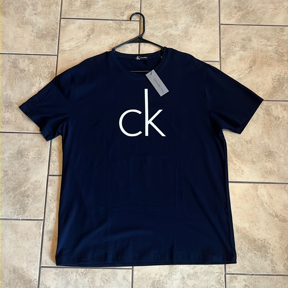 Calvin Klein t shirt